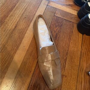 Women’s/Unisex Tan Loafers 39N